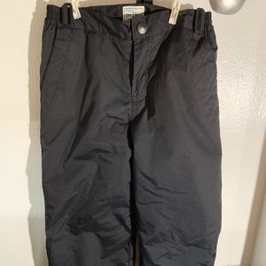 Adjustable childrens snow pants